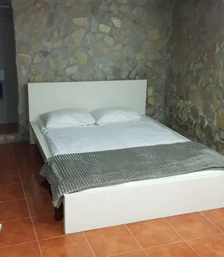 AL - HaoleGuestHouse